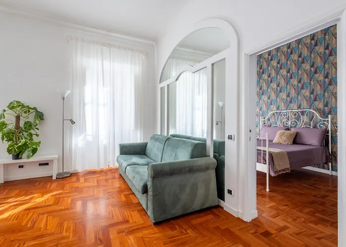Your Elegant Loft At Termini Station Daire Roma