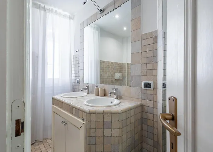 Your Elegant Loft At Termini Station Daire *