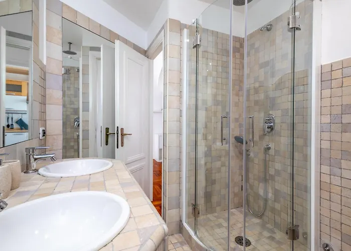 Your Elegant Loft At Termini Station Daire Roma