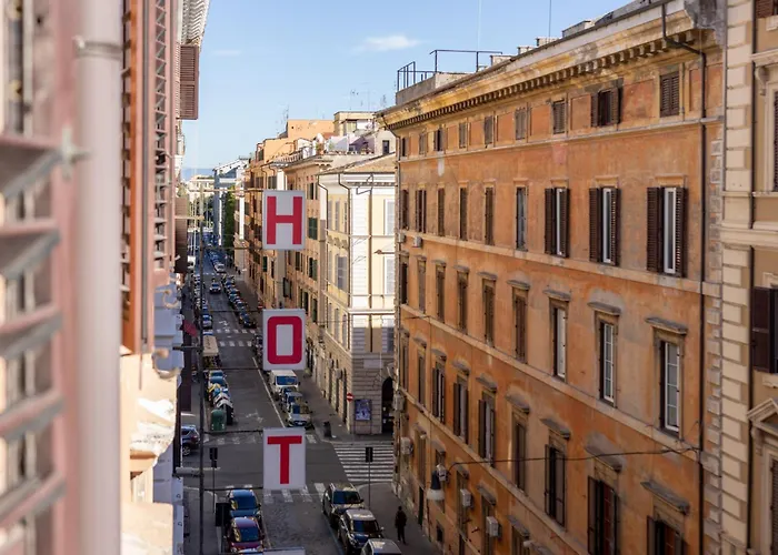 Your Elegant Loft At Termini Station Daire *